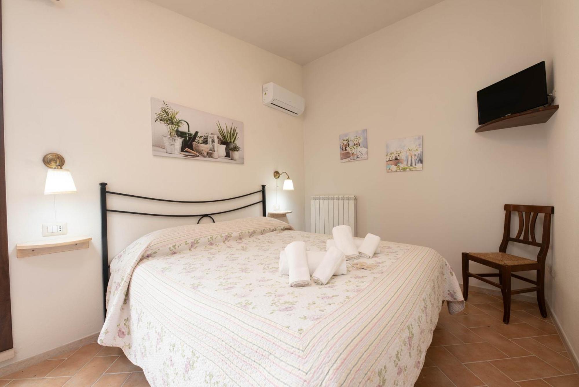 Agriturismo Diaccia Botrona กาส์ตีจลิโอเน เดลลา เปสกายา ภายนอก รูปภาพ