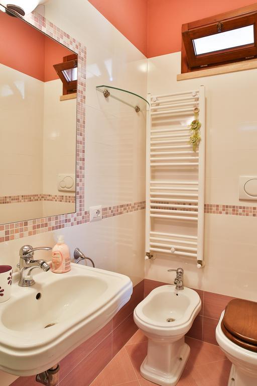 Agriturismo Diaccia Botrona กาส์ตีจลิโอเน เดลลา เปสกายา ภายนอก รูปภาพ