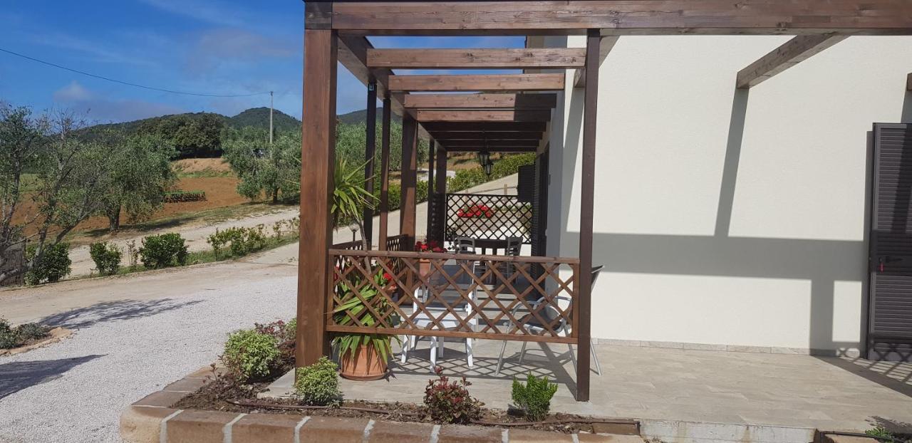 Agriturismo Diaccia Botrona กาส์ตีจลิโอเน เดลลา เปสกายา ภายนอก รูปภาพ